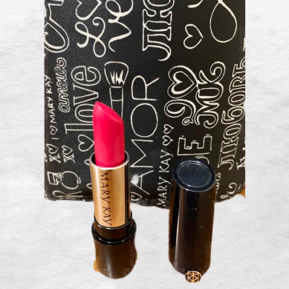 Semi matte lipstick Mary Kay